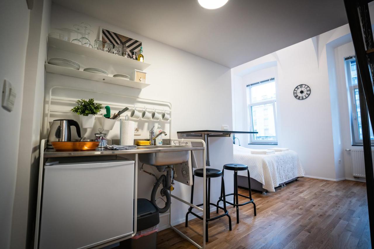 Rhino Studios Ljubljana Eksteriør billede